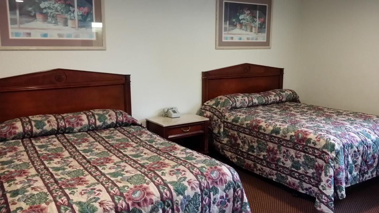 Redwood Inn Willits Eksteriør billede