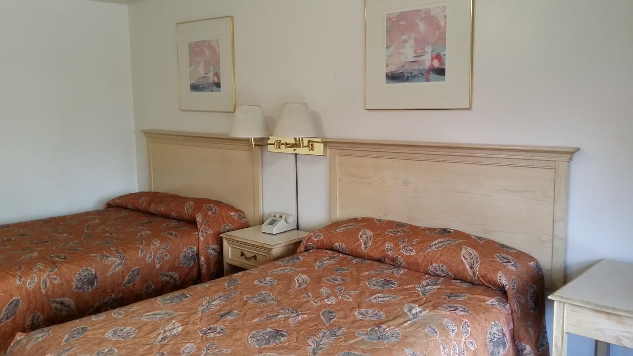 Redwood Inn Willits Eksteriør billede